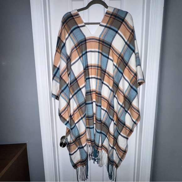 Matilda Jane Plaid Cream Blue Button Down Paige Ruana Shawl Poncho OS one size - Picture 8 of 10